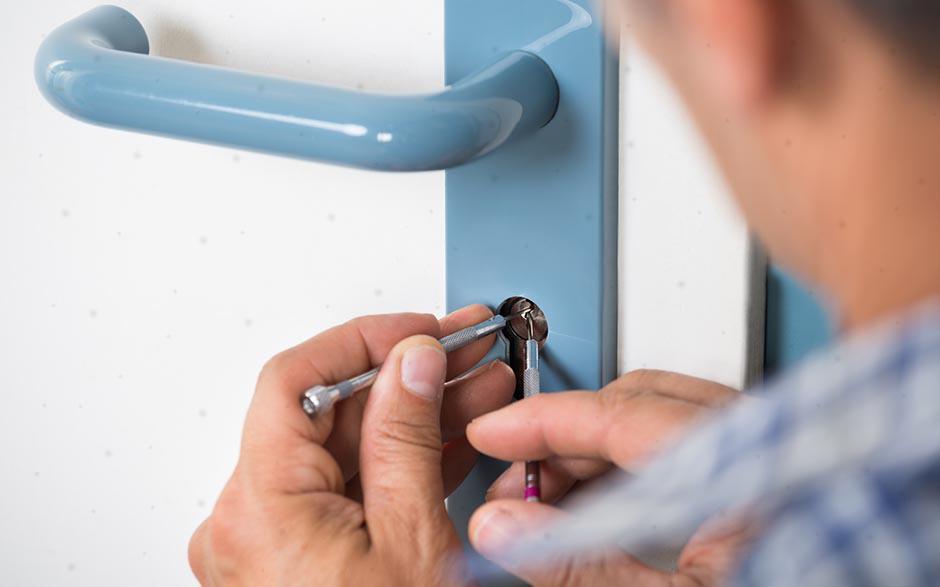 dépannage serrure porte Étréchy